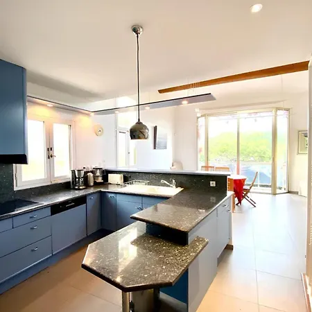 Villa Des Iles D'or - 14pers - Swimming Pool & Sea View